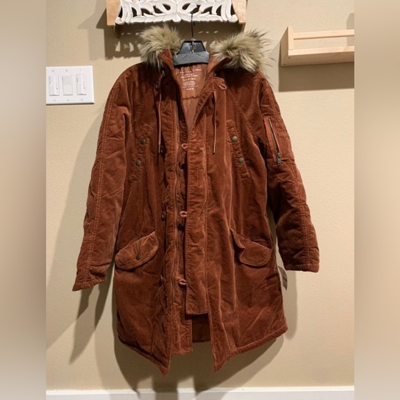 Rust Colored Women’s American Eagle Corduroy Parka - Picture 1 of 6
